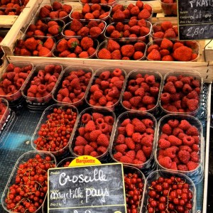 Berries - strawberries raspberries 